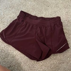 maroon lululemon hotty hot shorts